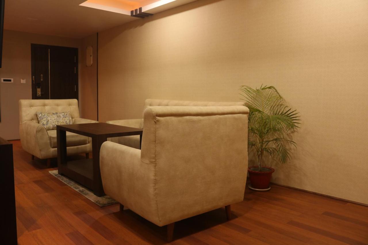 Hotel The Kalyaniz Guwahati Zewnętrze zdjęcie